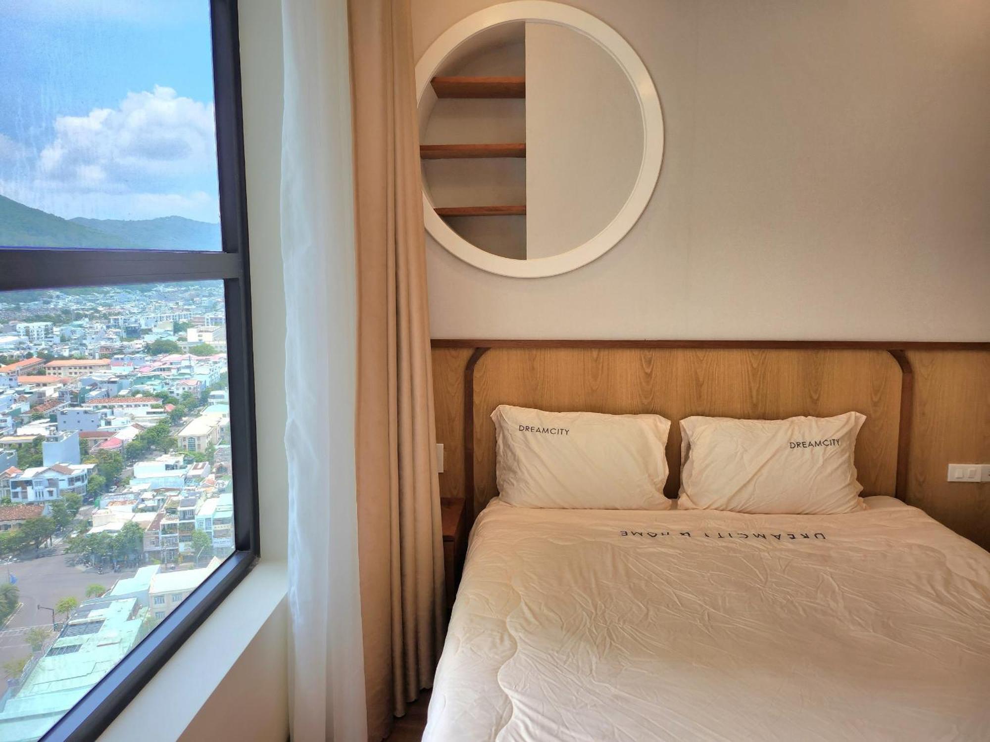 Tony Apartment -Flc Sea Tower Куинён Экстерьер фото